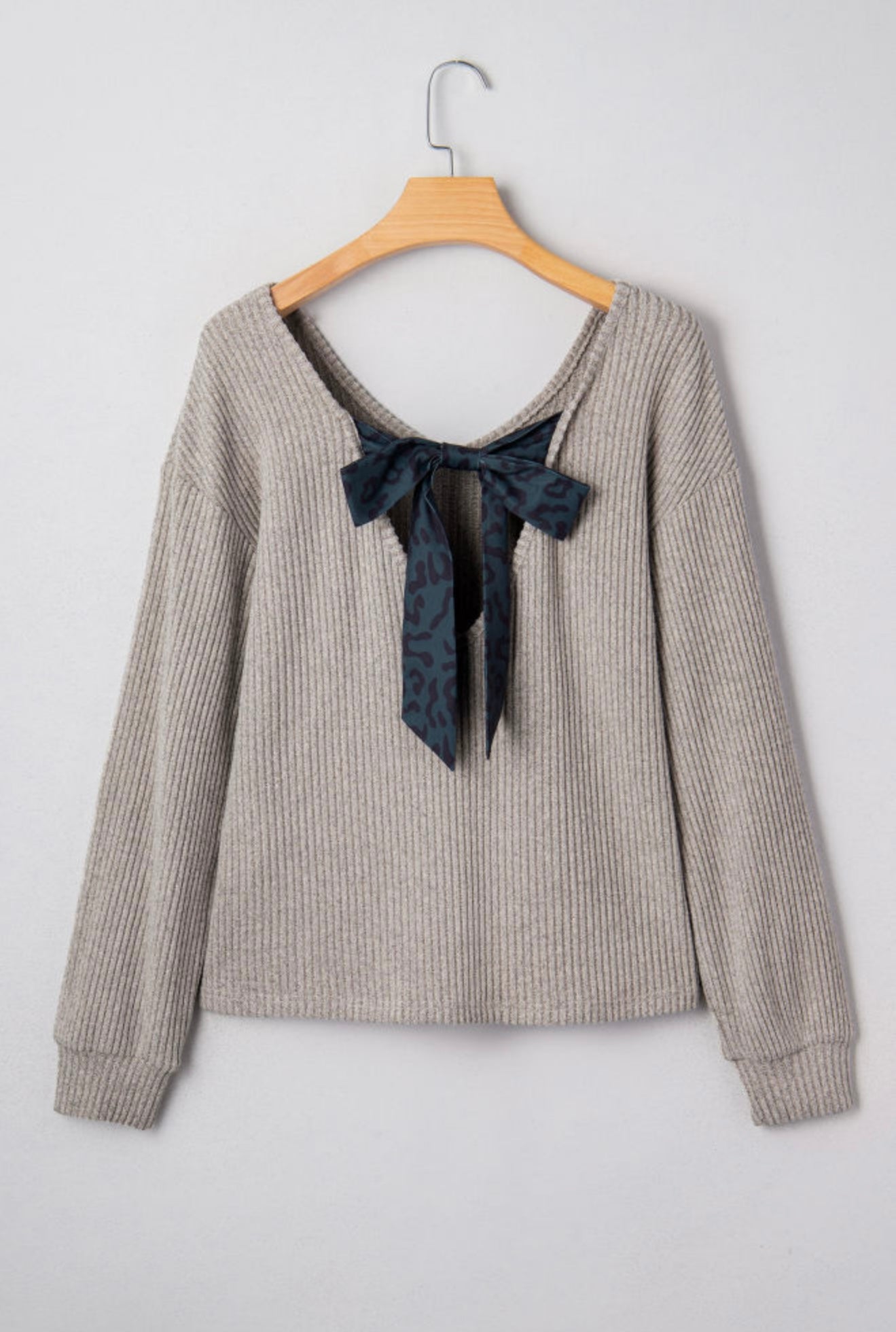 Chic Bow-Back Rib Knit Sweater