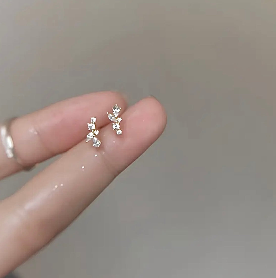 Dewdrop Crystal Stud