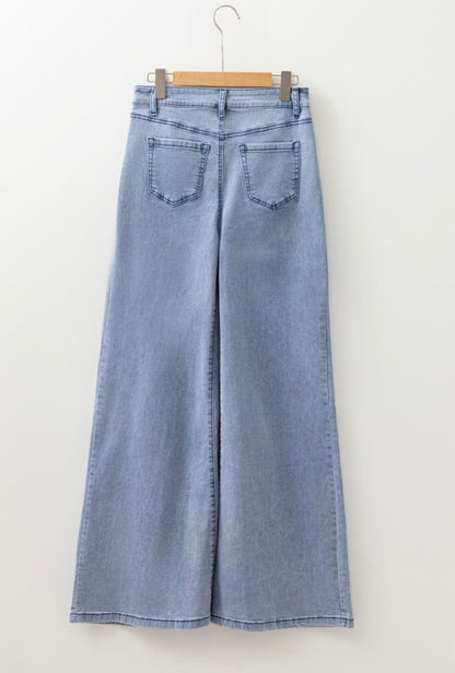 Belle Bottom Light-Wash Flares